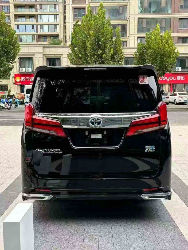 徐州22年丰田埃尔法9