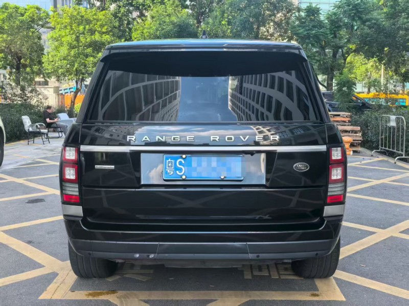 深圳17年路虎揽胜行政8