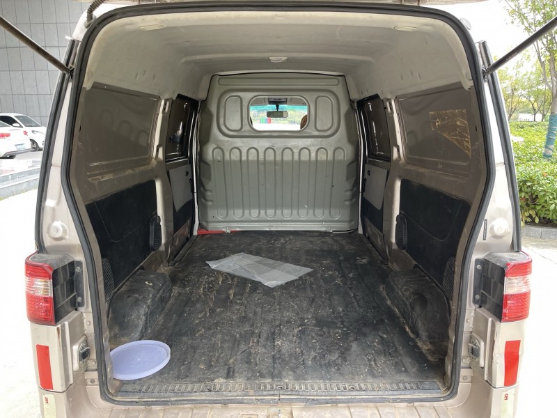 济宁19年华晨海狮7