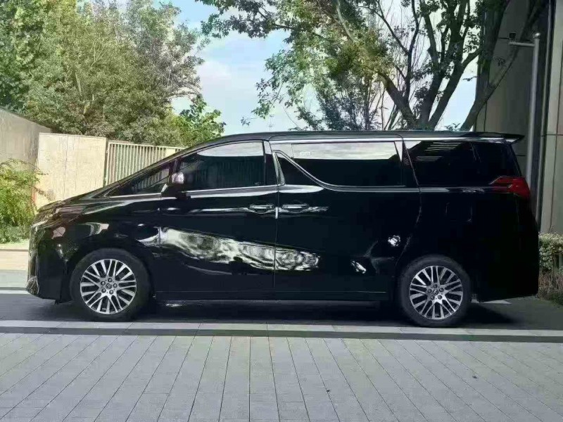 徐州18年丰田埃尔法8