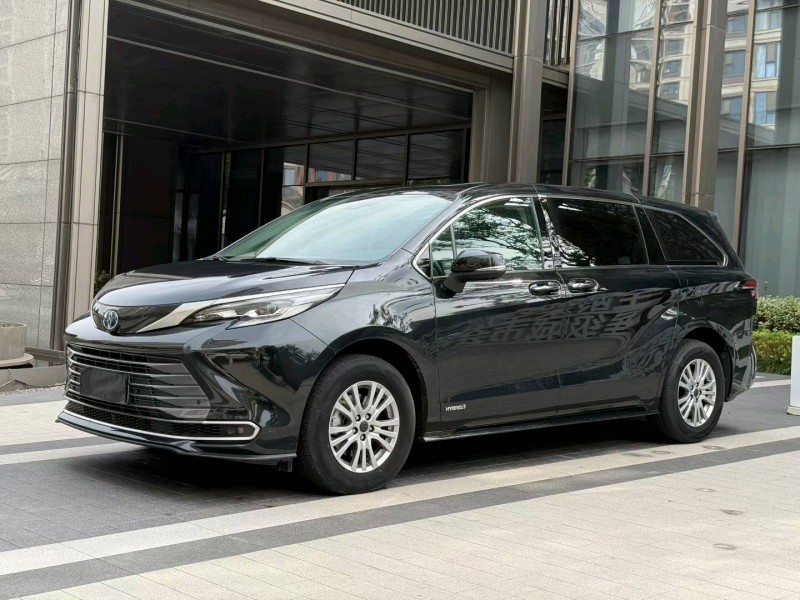 徐州22年丰田塞纳3