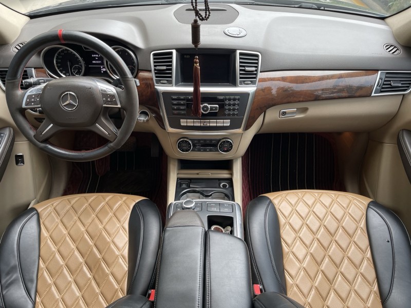 济宁12年奔驰ML7