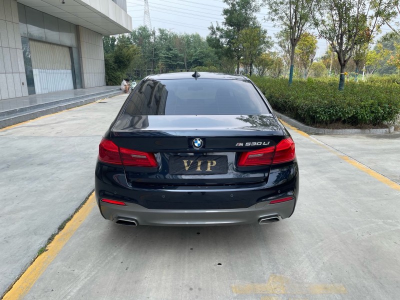 济宁18年宝马5系8