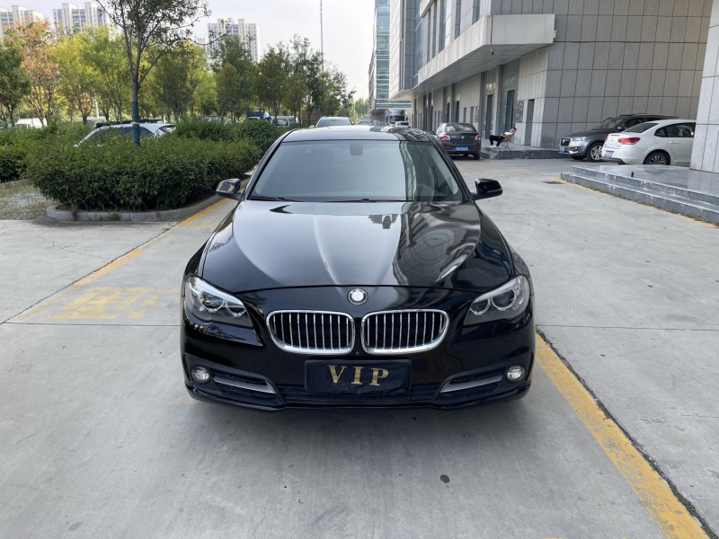 济宁17年宝马5系1