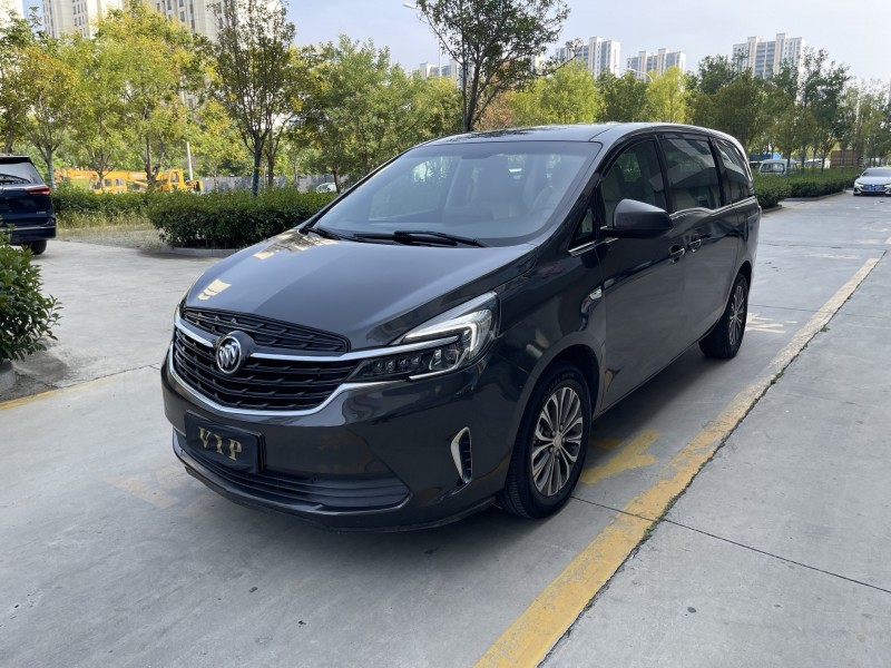 济宁22年别克GL82