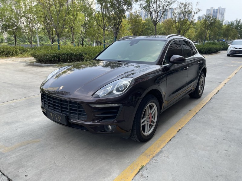 济宁17年保时捷Macan3