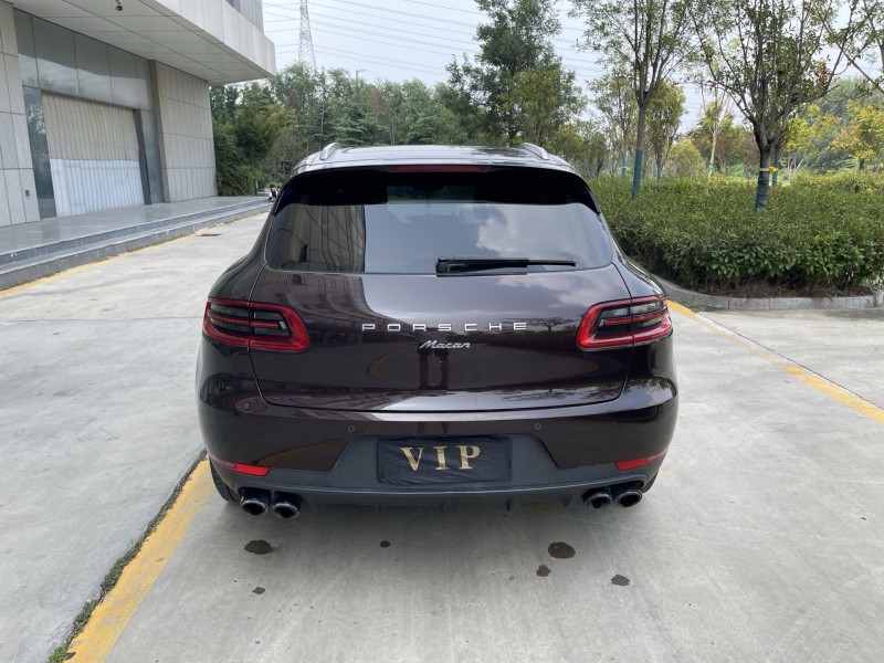 济宁17年保时捷Macan7