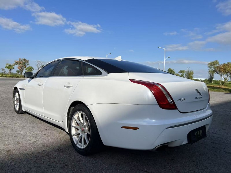 盐城14年捷豹XJL8