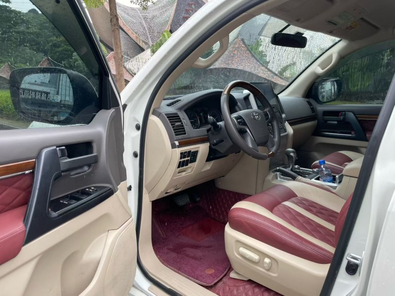 深圳20年丰田兰德酷路泽4