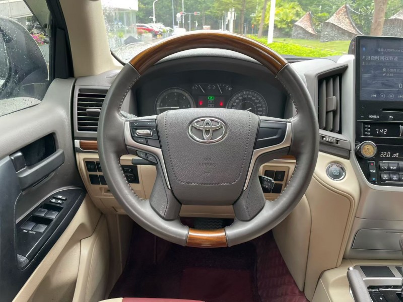 深圳20年丰田兰德酷路泽5