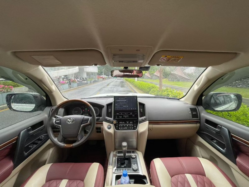 深圳20年丰田兰德酷路泽6