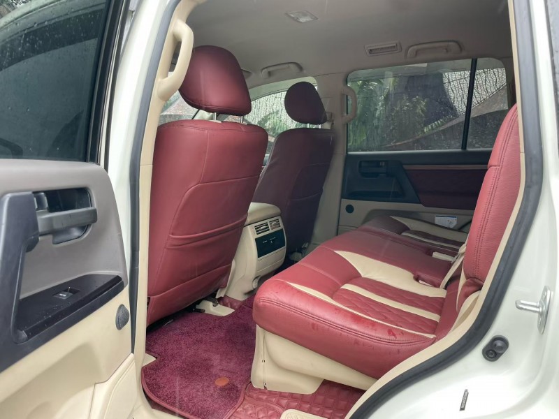 深圳20年丰田兰德酷路泽7