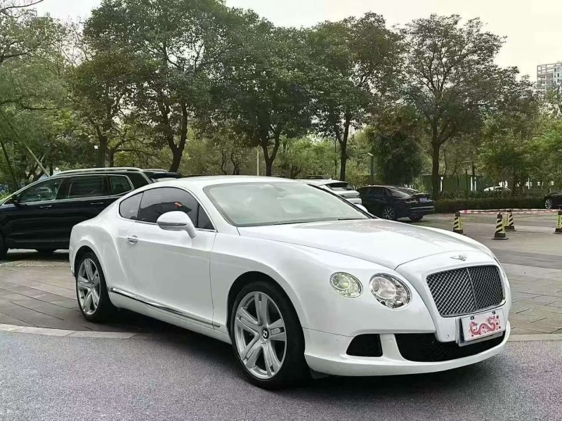 佛山14年宾利欧陆3