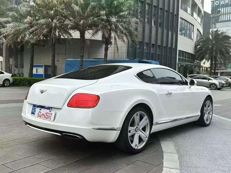 佛山14年宾利欧陆7