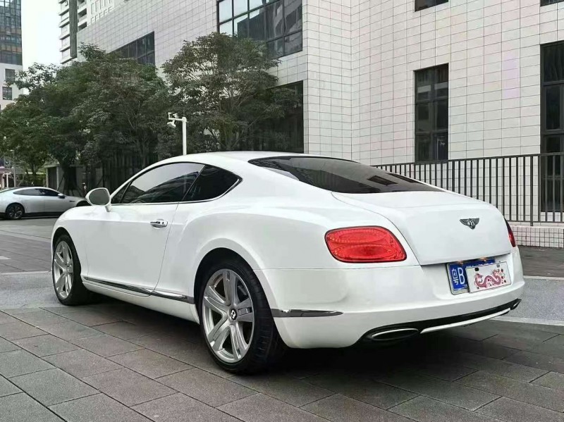 佛山14年宾利欧陆8