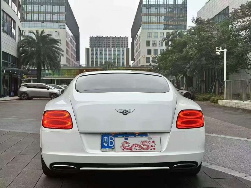 佛山14年宾利欧陆9