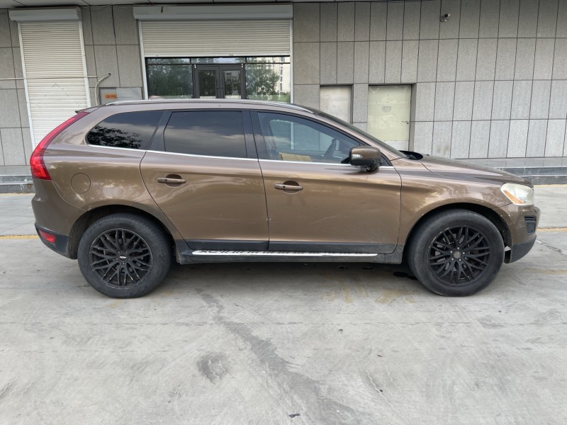 济宁11年沃尔沃XC608