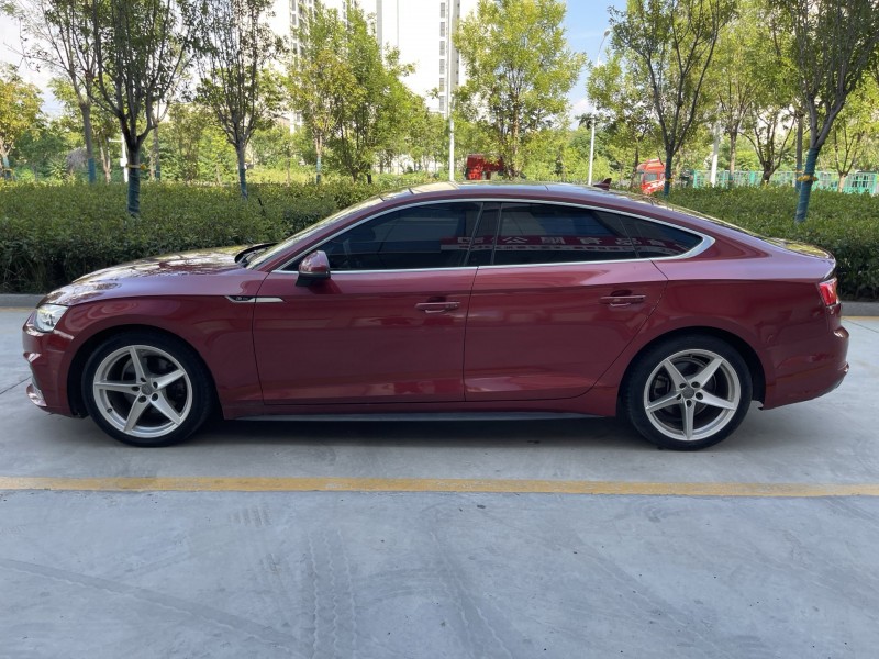 济宁17年奥迪A57