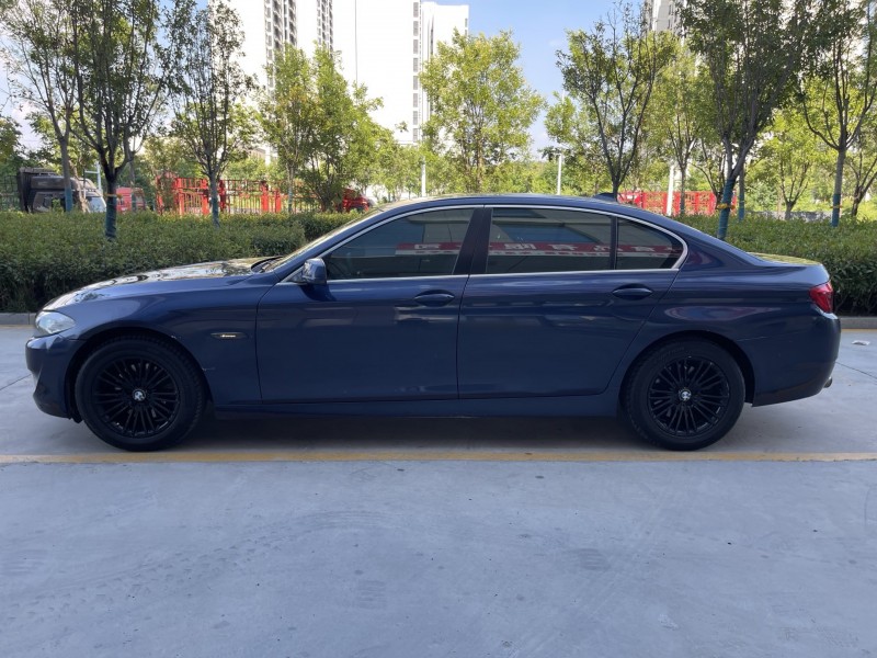 济宁13年宝马5系8