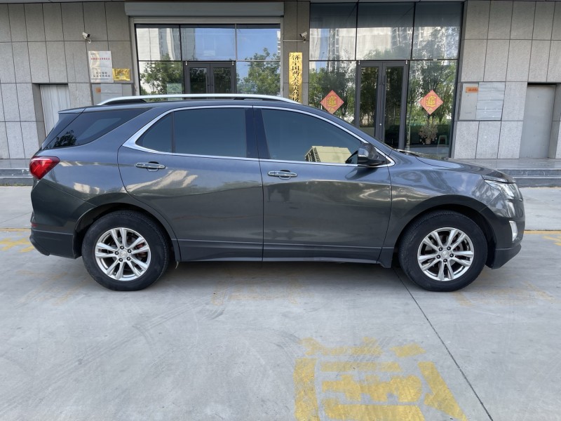 济宁17年雪佛兰探界者8