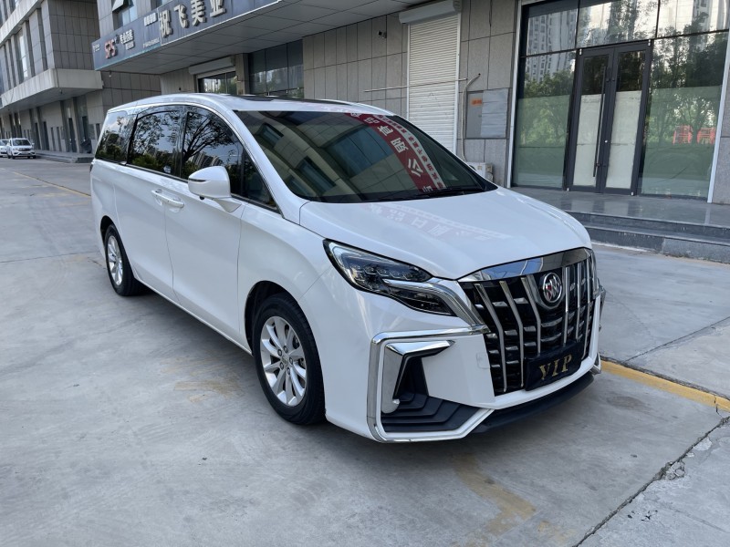 济宁21年别克GL82