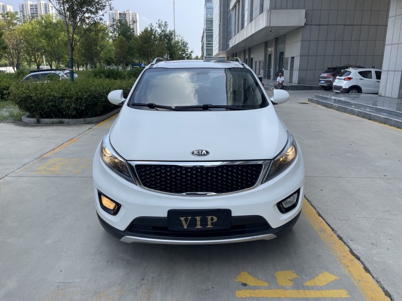 济宁16年起亚智跑1