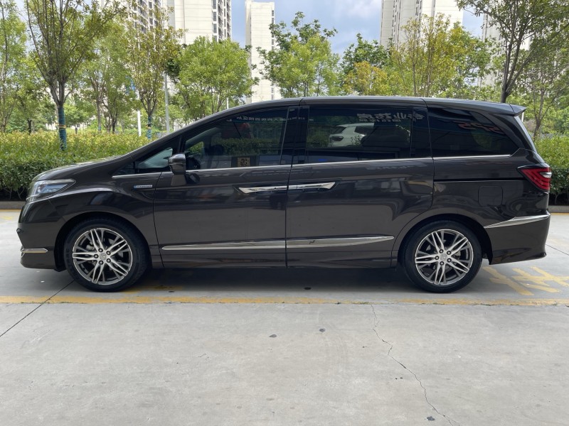 济宁21年本田艾力绅9