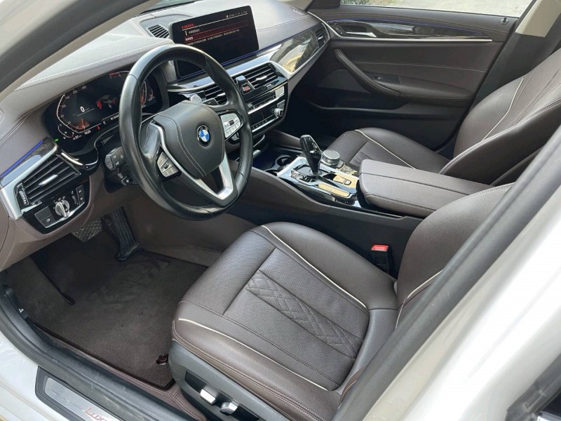 济宁21年宝马5系4