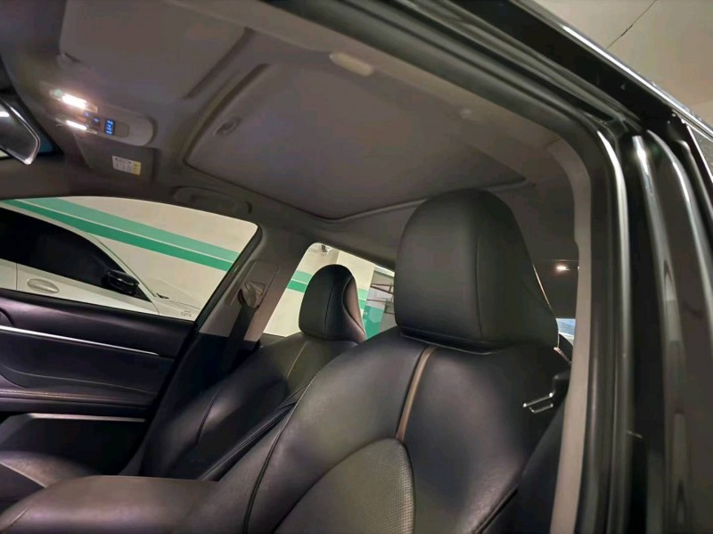 合肥21年丰田凯美瑞9