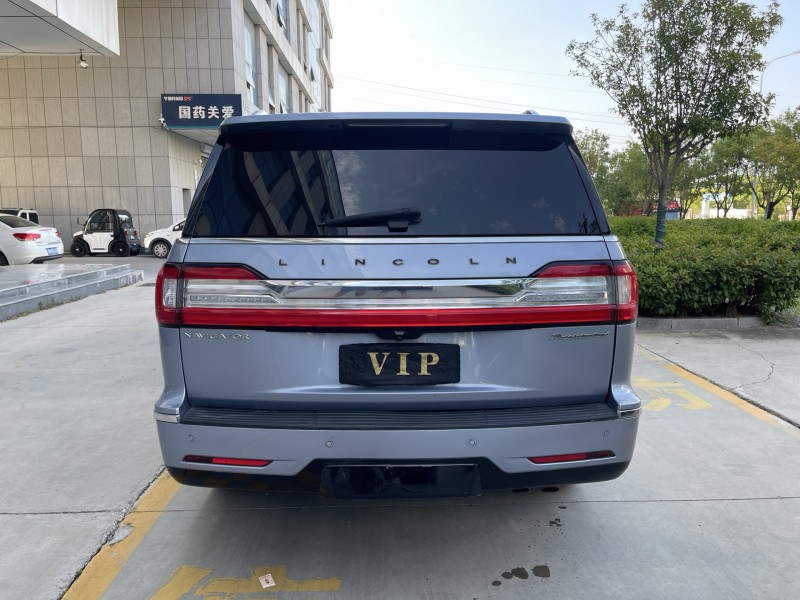 济宁22年林肯领航员9