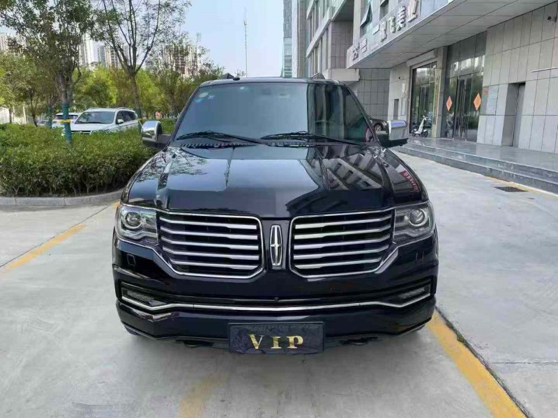 济宁18年林肯领航员1