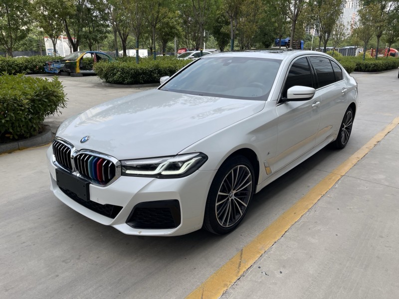 济宁22年宝马5系3