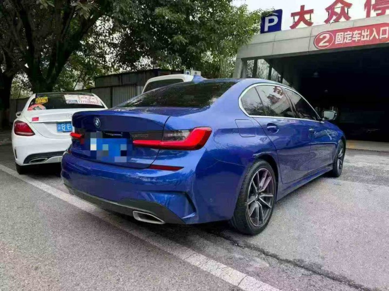 重庆20年宝马3系8