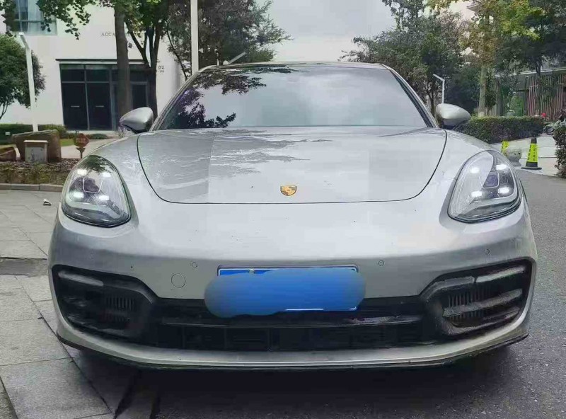 重庆24年保时捷帕拉梅拉1