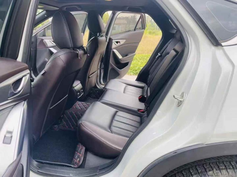 济宁17年马自达CX-44