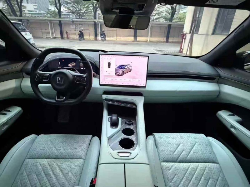 珠海24年极氪汽车0016