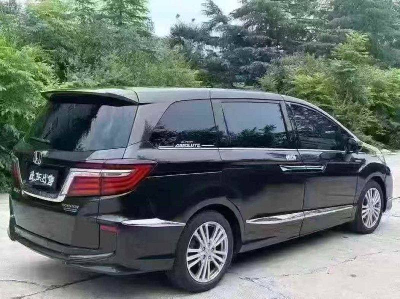 萍乡18年本田艾力绅8