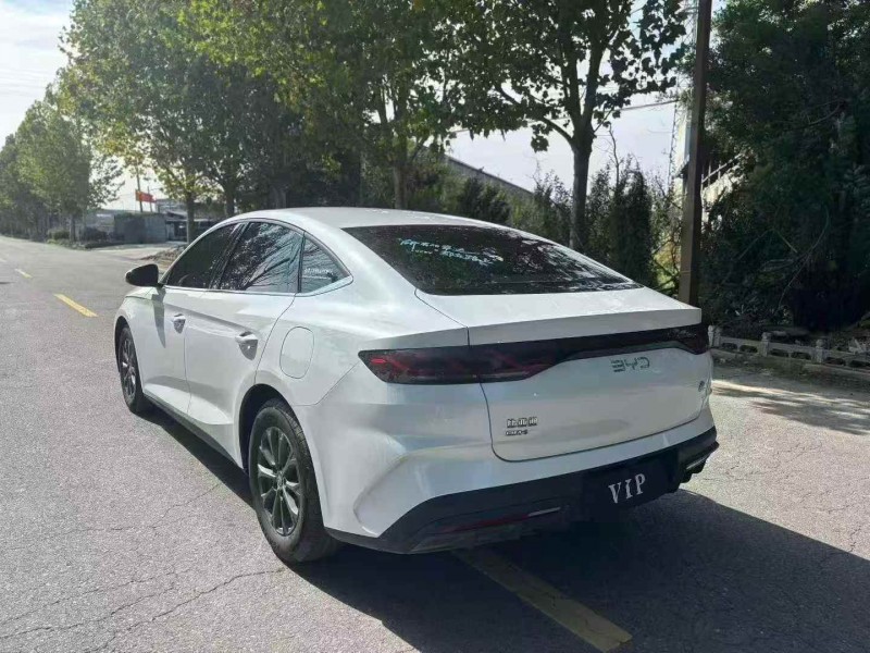 宝鸡25年比亚迪秦8