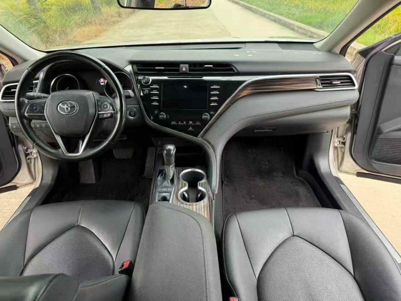 淮安19年丰田凯美瑞5