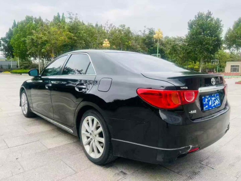 东营12年丰田锐志7