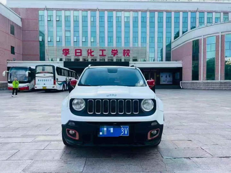 潍坊17年Jeep自由侠1