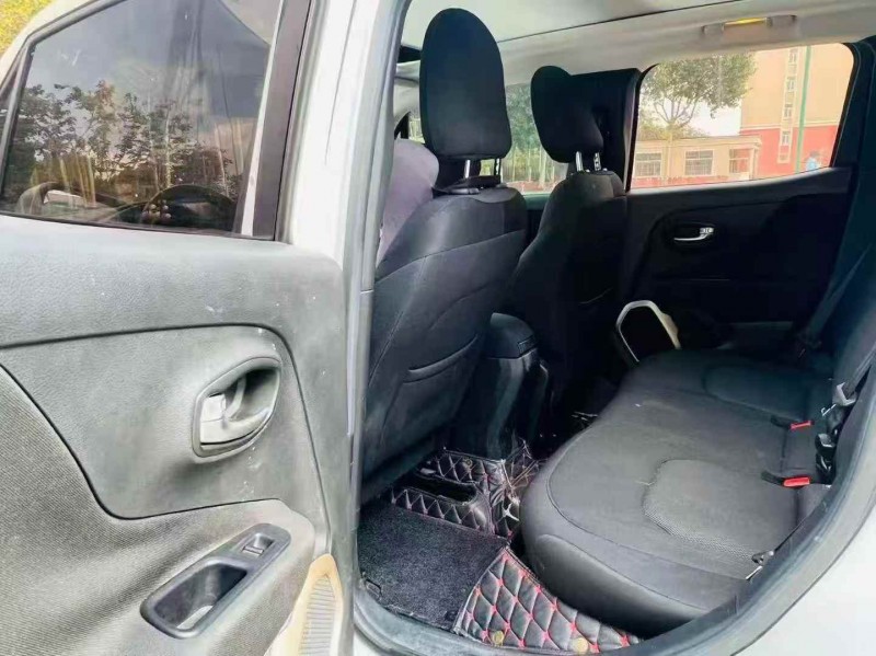 潍坊17年Jeep自由侠5