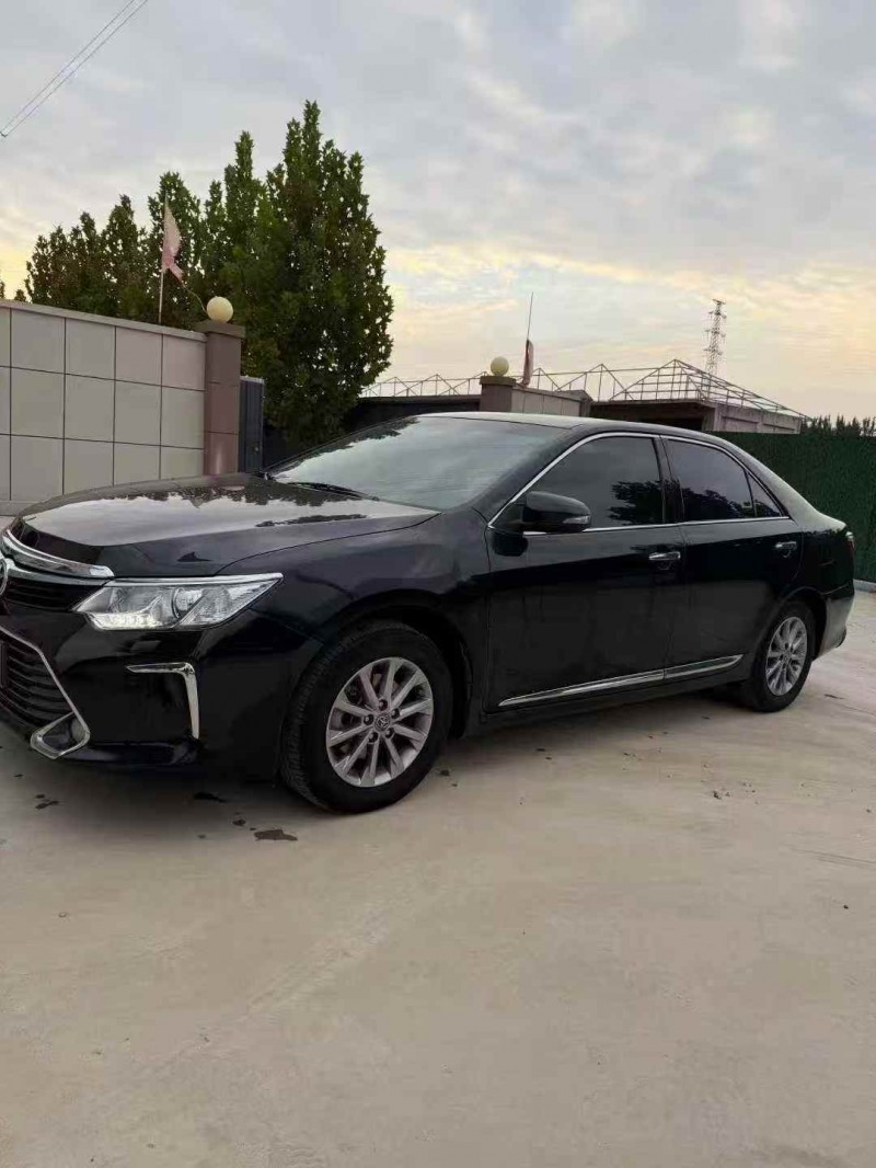 烟台16年丰田凯美瑞3