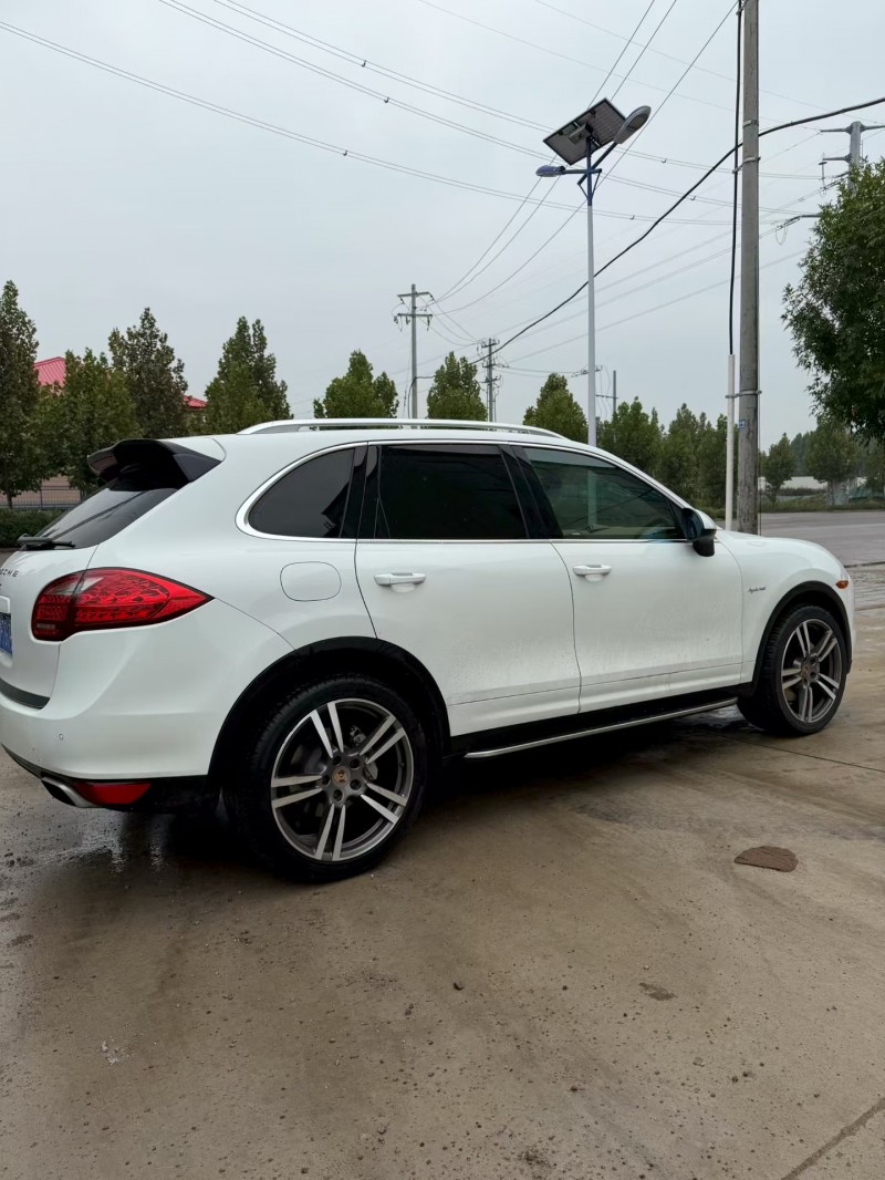 东营14年保时捷卡宴7