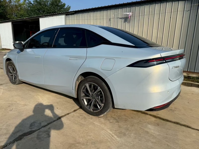 济宁24年传祺埃安S6