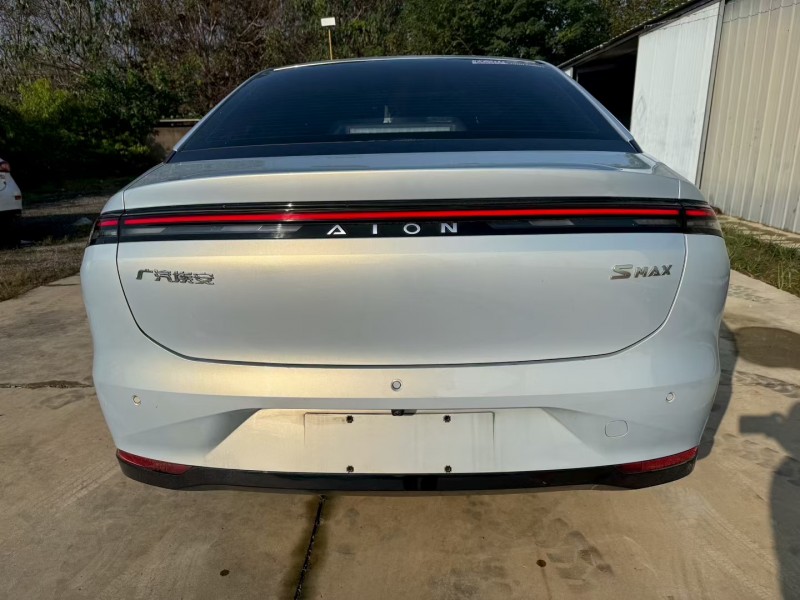 济宁24年传祺埃安S8