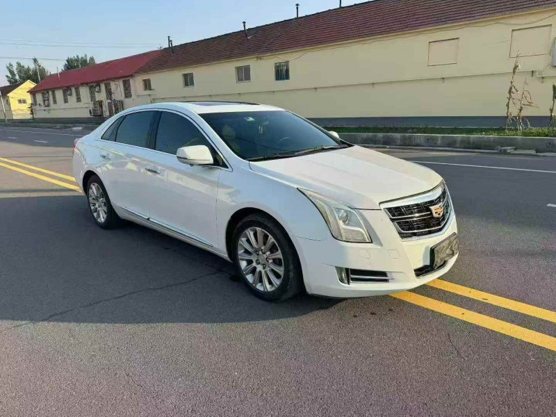 济宁17年凯迪拉克XTS2