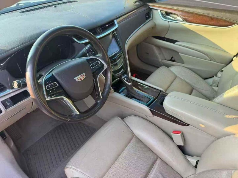 济宁17年凯迪拉克XTS6