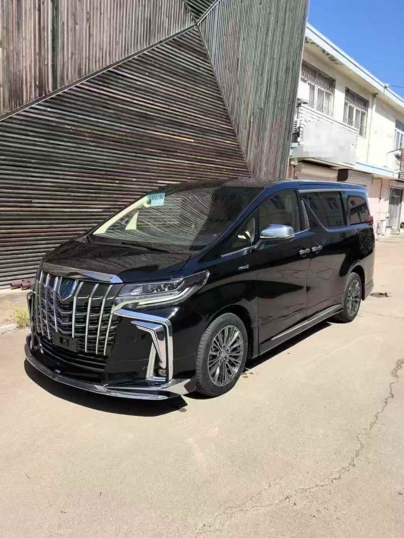 青岛18年丰田埃尔法3