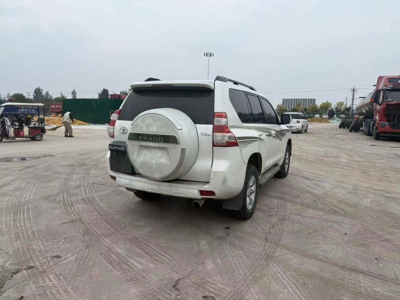 青岛12年丰田普拉多7